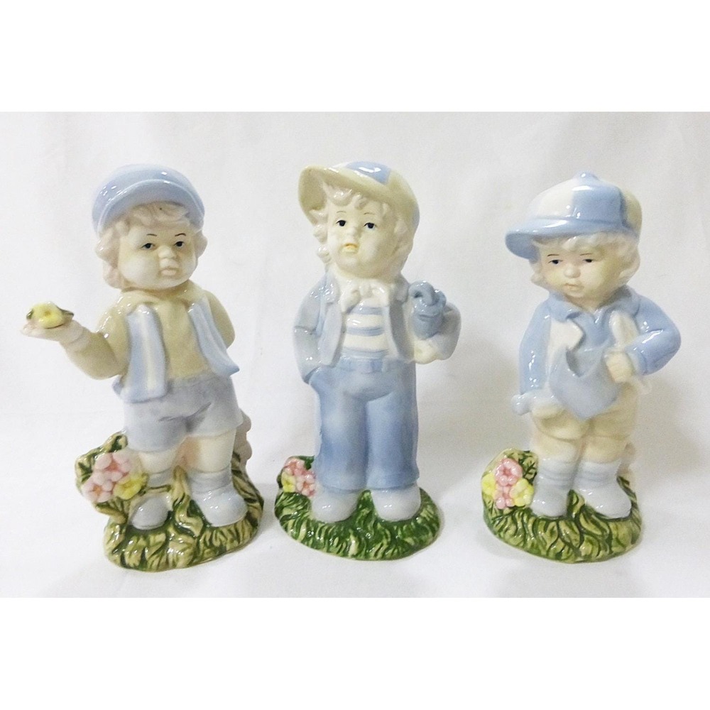 Vtg Triplets boys figurine working in garden old country collection porcelain